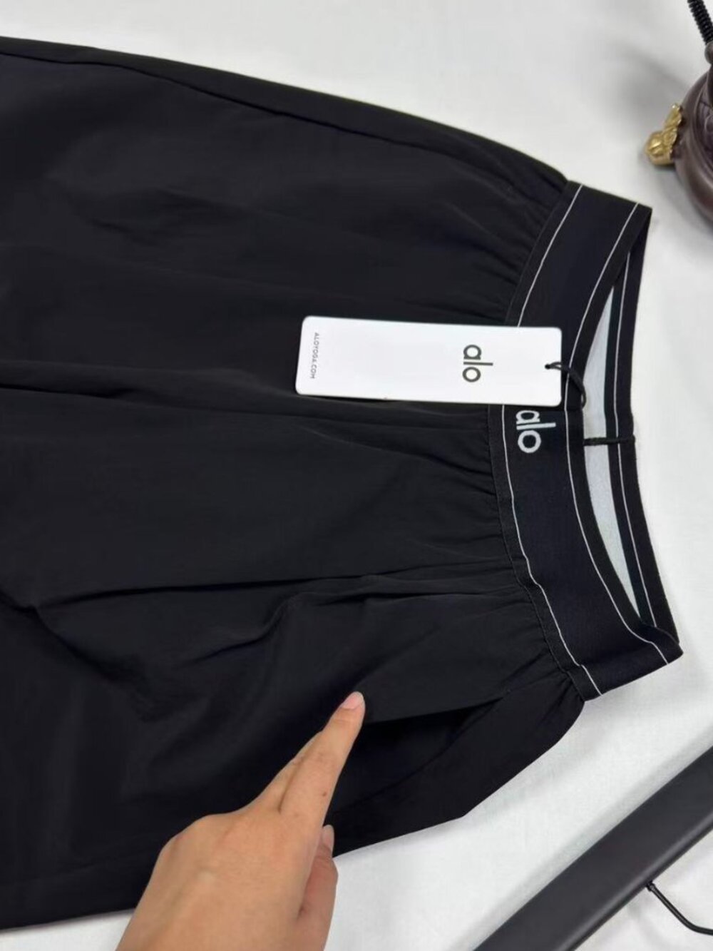ALO Yoga 🖤 Suit Up Trouser Black NWT Wide Leg 30" Sz M - Picture 5 of 8